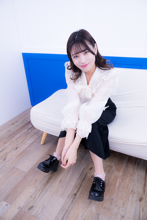 黒宮しいか 私服ポートレート